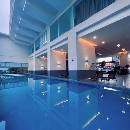 Lux Suites Kl City Pavilion Bukit Bintang With Infinity Pool 吉隆坡 外观 照片